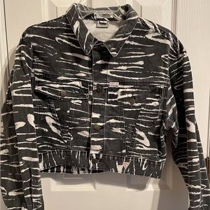 Vintage 1980’s Guess Zebra print short jacket size small.